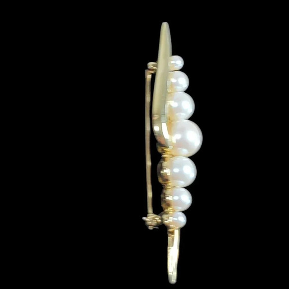 Vintage Monet Brooch Gold Tone Faux Pearl Bar Pin 2.5” Signed MONET - Picture 3 of 7